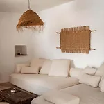 Soumaki - A Serene Countryside Hideaway *