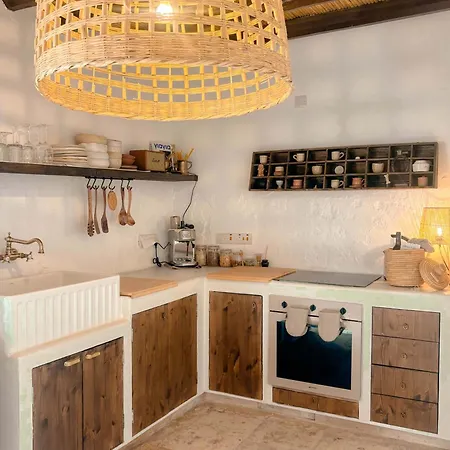 Сasa de vacaciones Soumaki - A Serene Countryside Hideaway Pano Akourdalia