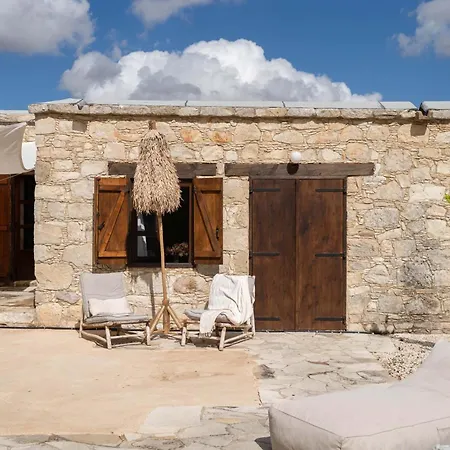 Soumaki - A Serene Countryside Hideaway Pano Akourdalia