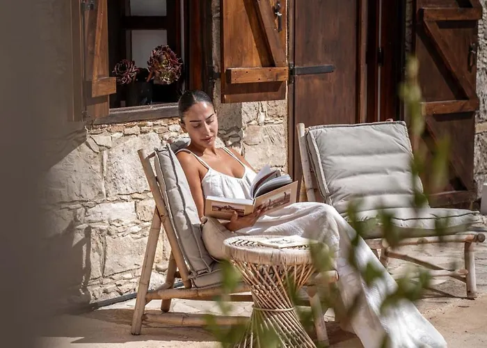 Soumaki - A Serene Countryside Hideaway *